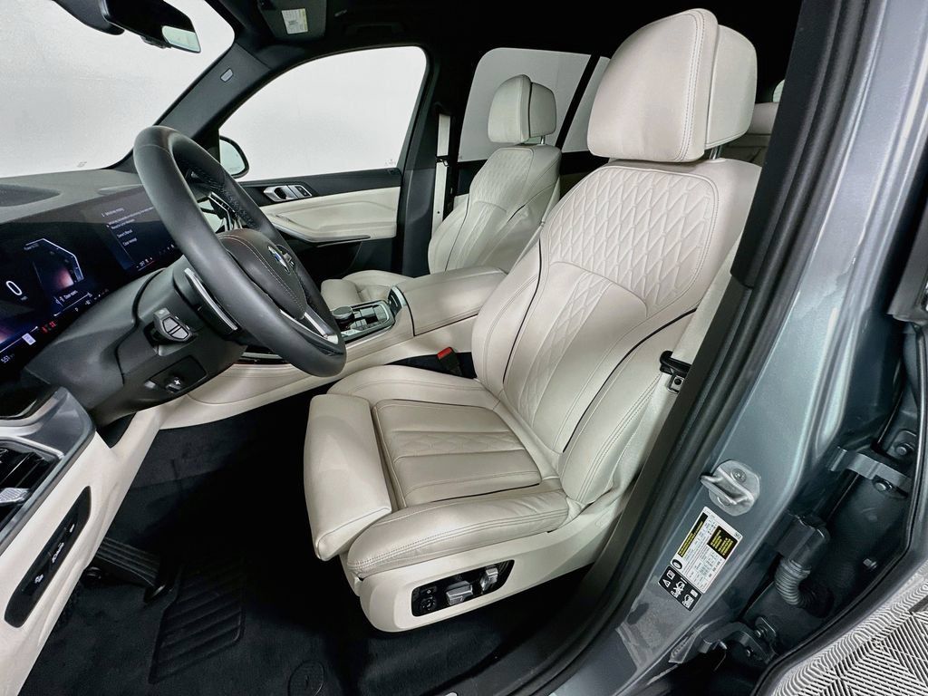 Used 2024 BMW X5 xDrive40i w/ Premium Package AWD/4WD image 21