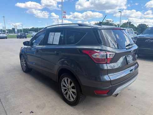 Used 2018 Ford Escape Titanium FWD image 4