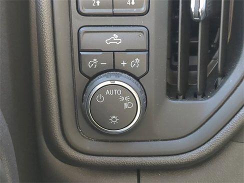 Used 2024 Chevrolet Silverado 1500 Custom Trail Boss image 29