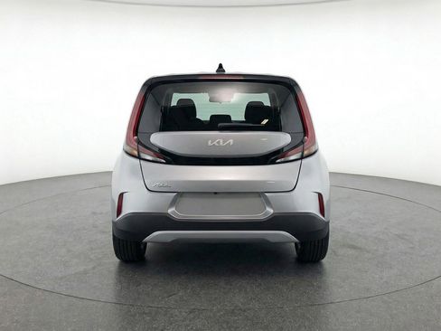 Used 2025 Kia Soul LX w/ LX Technology Package FWD image 7