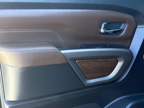 Certified 2022 Nissan Titan Platinum Reserve w/ Moonroof Package image 12