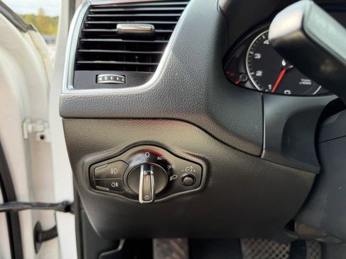 Used 2017 Audi Q5 2.0T Premium Plus w/ Technology Package image 12