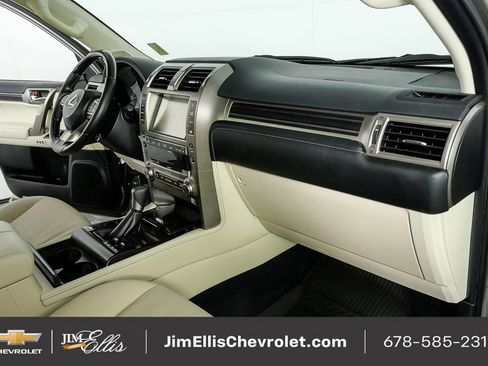 Used 2021 Lexus GX 460 Premium w/ Premium Package image 25