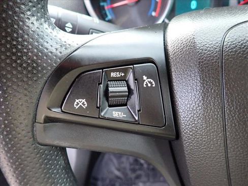 Used 2014 Chevrolet Cruze LT image 14