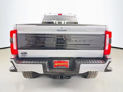 Used 2025 Ford F350 Platinum AWD/4WD image 7
