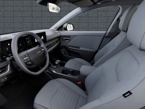 New 2025 Kia K4 EX image 17
