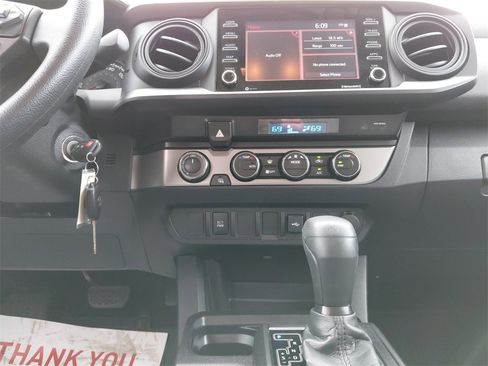 Used 2022 Toyota Tacoma SR image 11