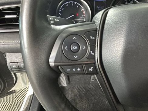 Used 2024 Toyota Camry SE FWD image 16