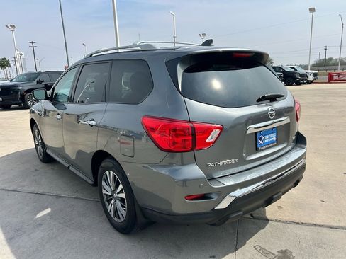 Certified 2020 Nissan Pathfinder SV image 5