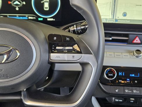 Certified 2021 Hyundai Elantra Limited w/ Cargo Package image 27