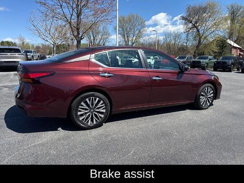 Certified 2024 Nissan Altima 2.5 SV FWD image 13