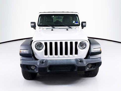 Used 2022 Jeep Wrangler Unlimited Sport image 3