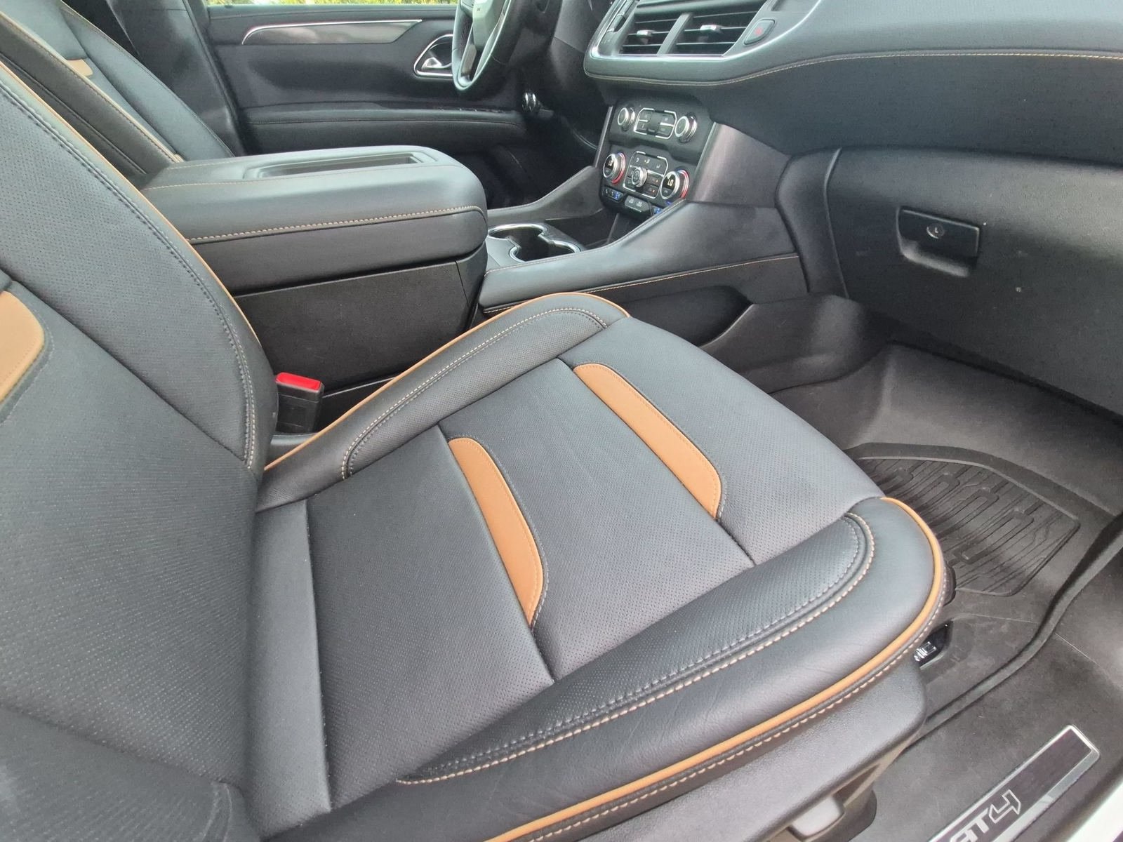 Used 2023 GMC Yukon AT4 w/ LPO, Floor Liner Package AWD/4WD image 32