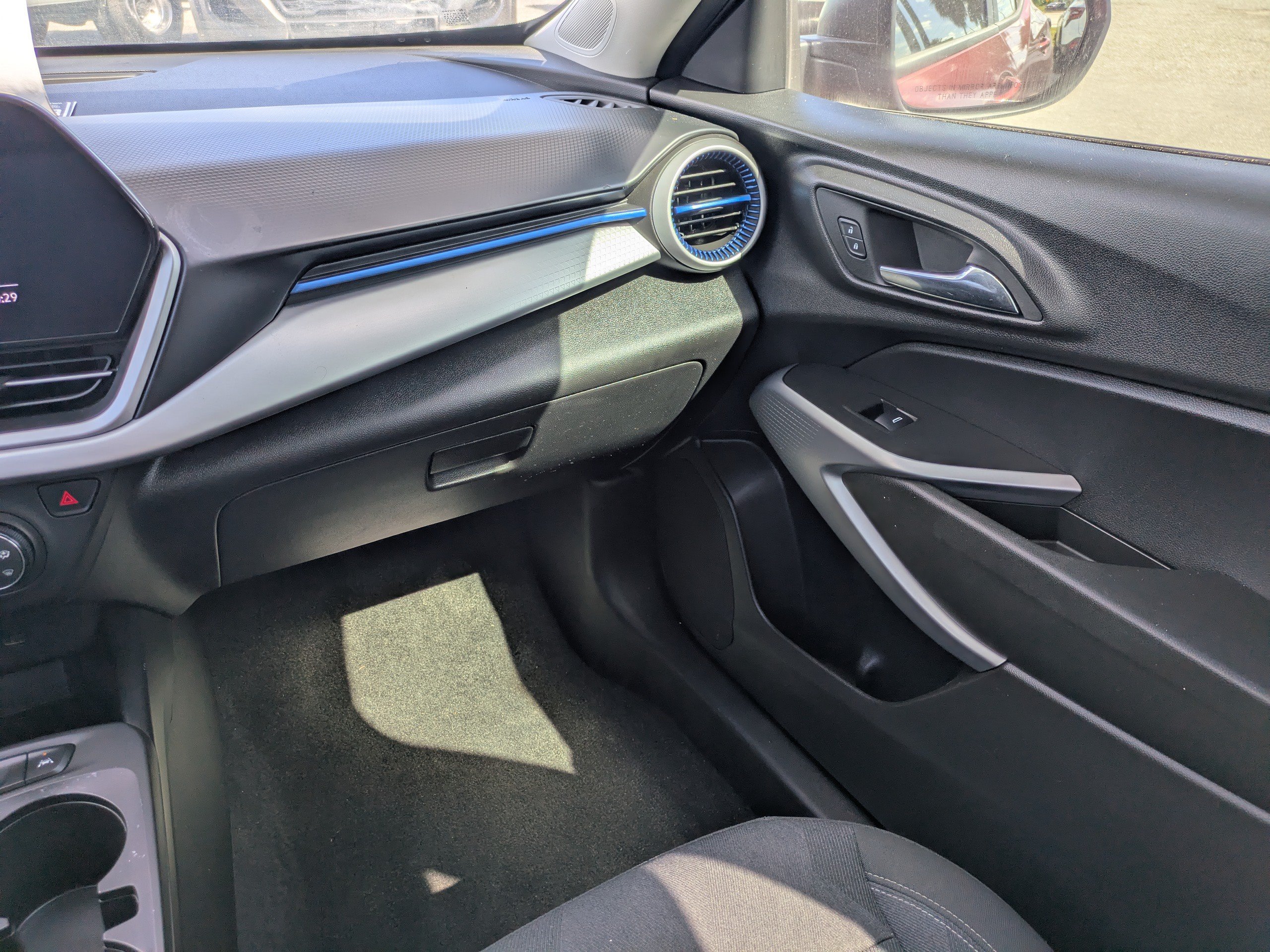 Used 2024 Chevrolet Trax LS w/ Driver Confidence Package FWD image 13