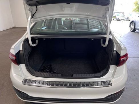 Used 2023 Volkswagen Jetta SE w/ Panoramic Sunroof Package image 16