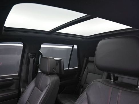 Used 2021 Chevrolet Tahoe RST w/ Luxury Package AWD/4WD image 15
