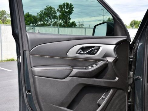 Used 2021 Chevrolet Traverse LT AWD/4WD image 14