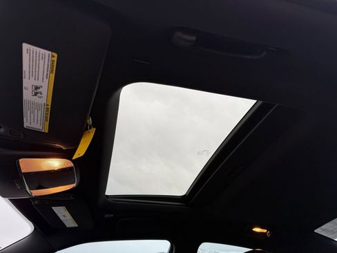 Used 2021 Dodge Charger SXT w/ Leather Interior Group image 28