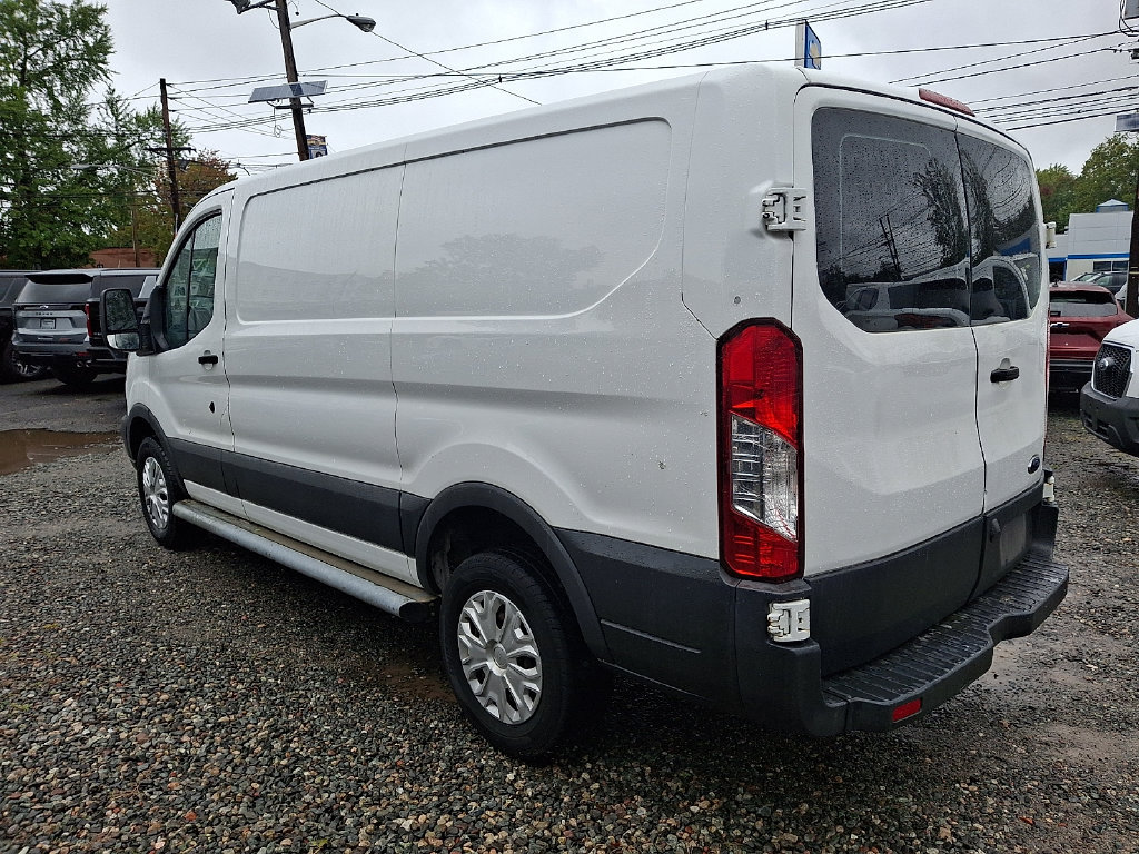 Used 2016 Ford Transit 250 130 Low Roof w/ Exterior Upgrade Package RWD image 6