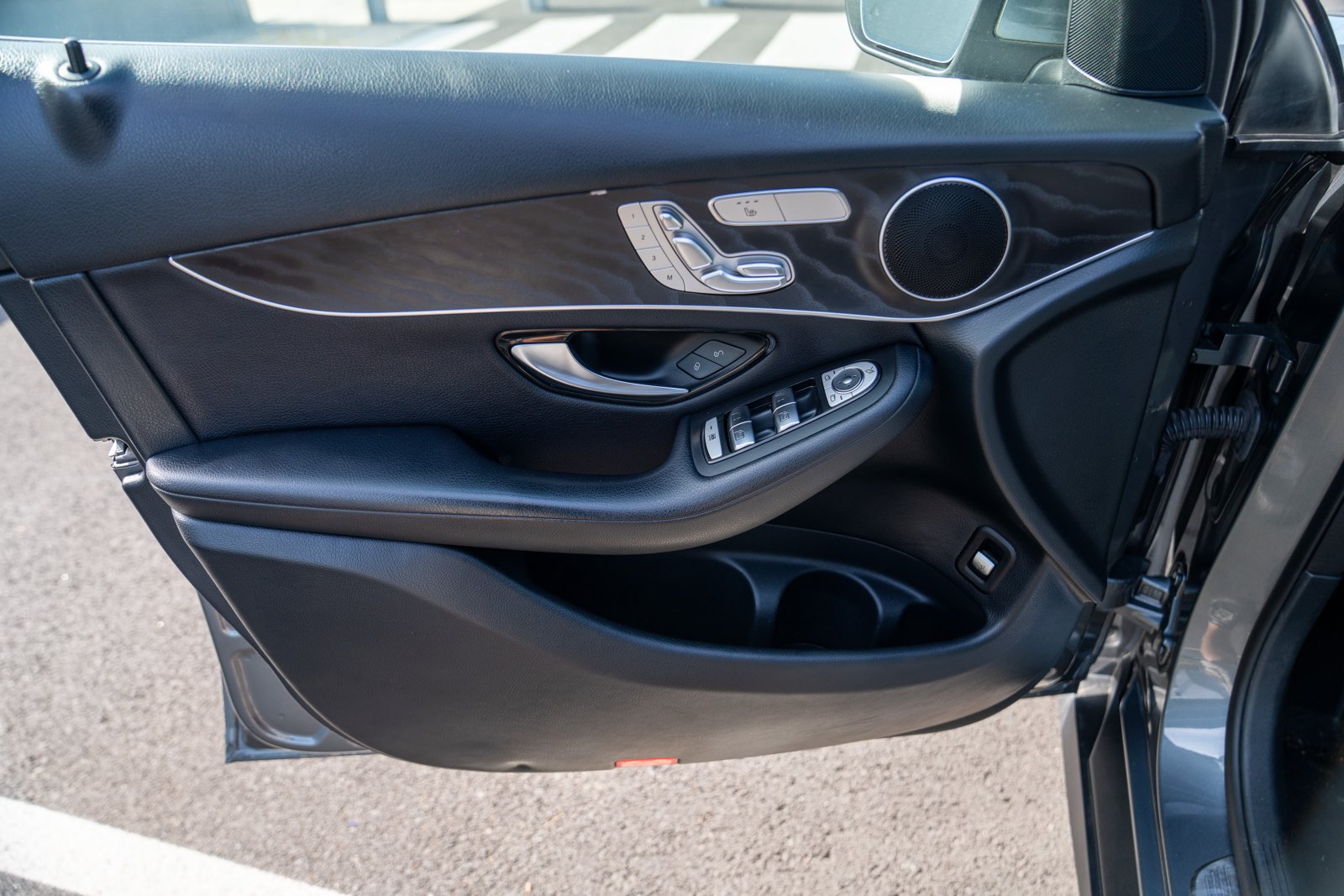 Used 2018 Mercedes-Benz GLC 300 4MATIC image 10