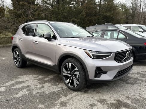 New 2026 Volvo XC40 B5 Ultra w/ Protection Package Premier image 1