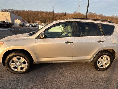 Used 2012 Toyota RAV4 4WD image 2