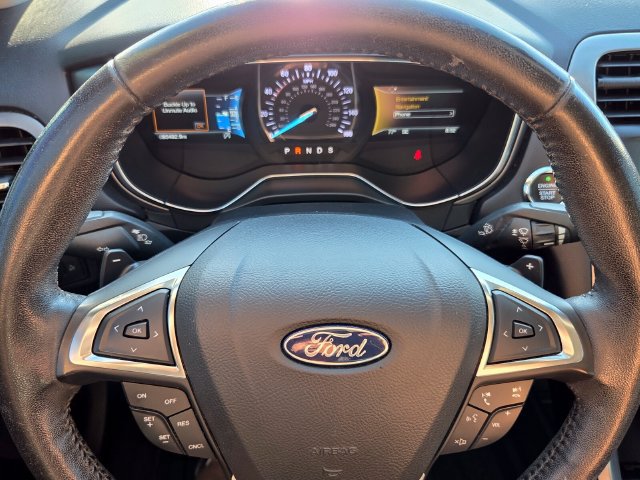 Used 2018 Ford Fusion SE w/ Fusion SE Technology Package FWD image 18