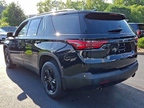 Used 2023 Chevrolet Traverse LT w/ Midnight/Sport Edition AWD/4WD image 4