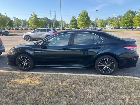 Used 2020 Toyota Camry SE image 7