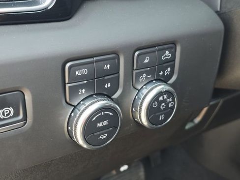 Used 2025 GMC Sierra 2500 Denali w/ Denali Reserve Package image 25