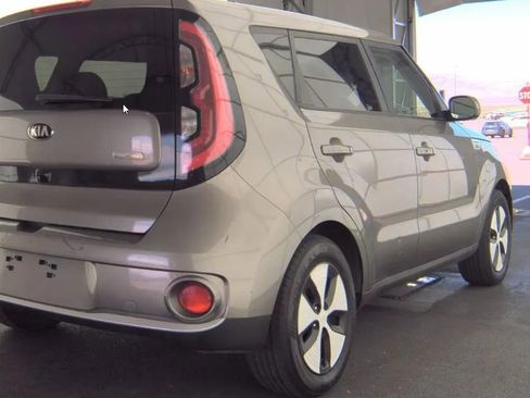 Used 2017 Kia Soul EV-e image 5