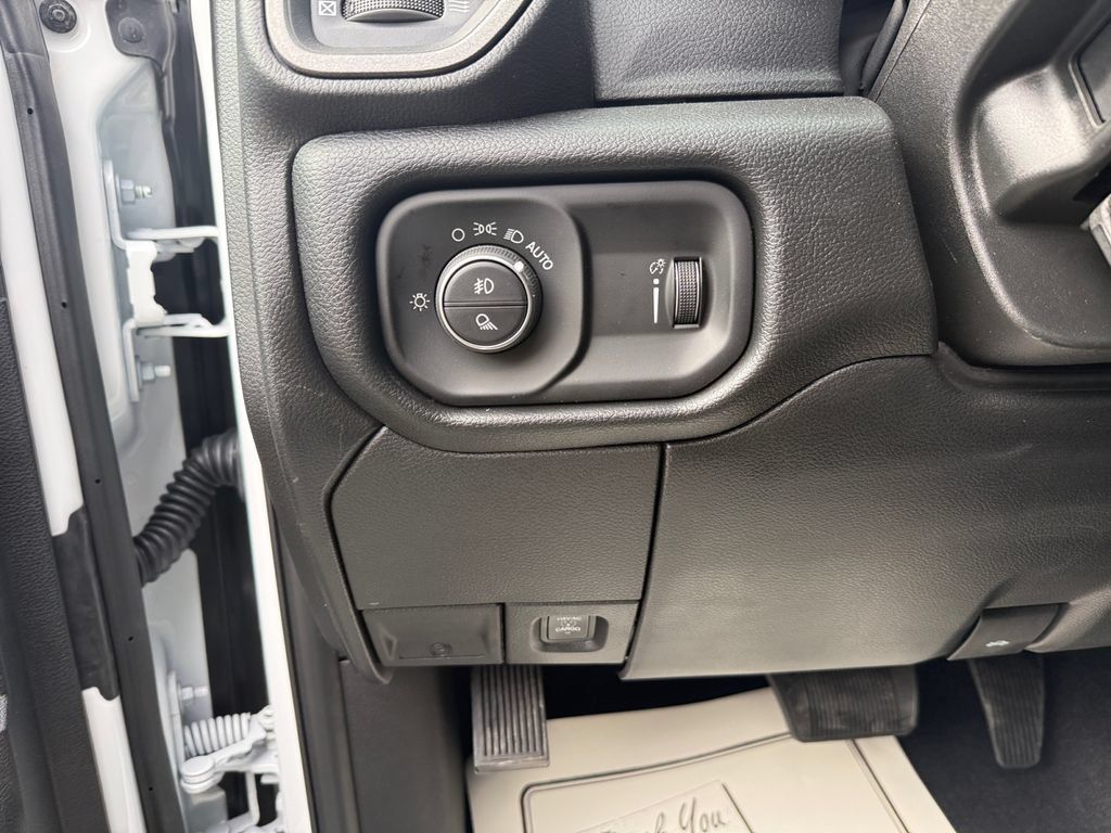 New 2026 RAM 2500 Tradesman AWD/4WD image 17