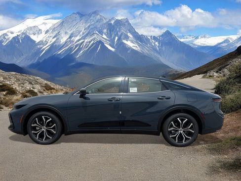 New 2026 Toyota Crown XLE image 2