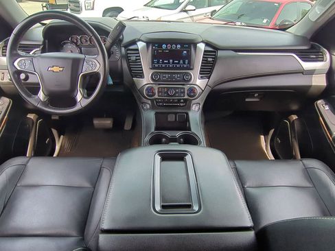 Used 2020 Chevrolet Suburban LT AWD/4WD image 14