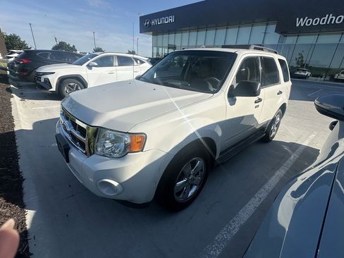 Used 2010 Ford Escape XLT AWD/4WD image 1