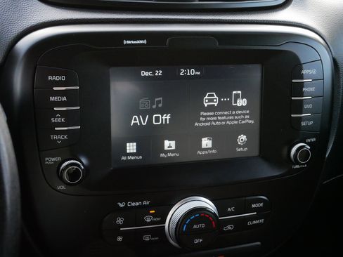 Used 2018 Kia Soul + image 22