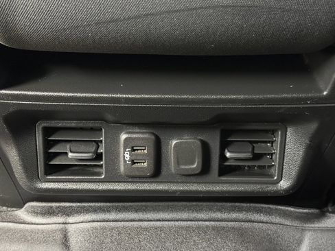 Used 2022 Chevrolet Silverado 2500 LT w/ Convenience Package image 19