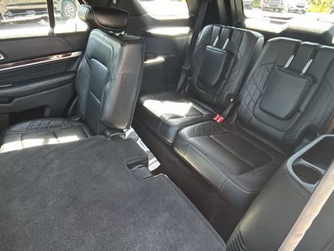 Used 2017 Ford Explorer Platinum AWD/4WD image 21