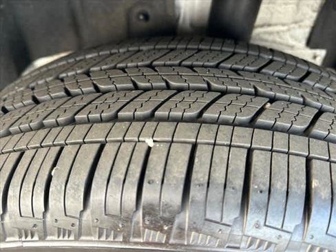 Used 2025 Nissan Kicks SV image 23