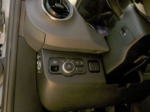 Used 2025 Mercedes-Benz Sprinter 2500 image 82