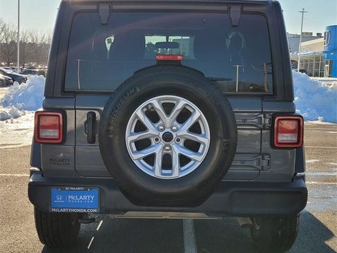 Used 2023 Jeep Wrangler Sport S image 7