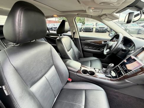 Used 2018 INFINITI Q50 Luxe w/ Essential Package (3.0T Luxe) AWD/4WD image 43