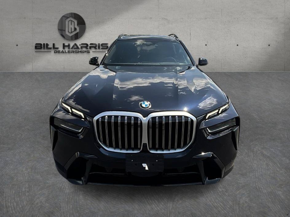 Used 2023 BMW X7 xDrive40i w/ M Sport Package AWD/4WD image 2