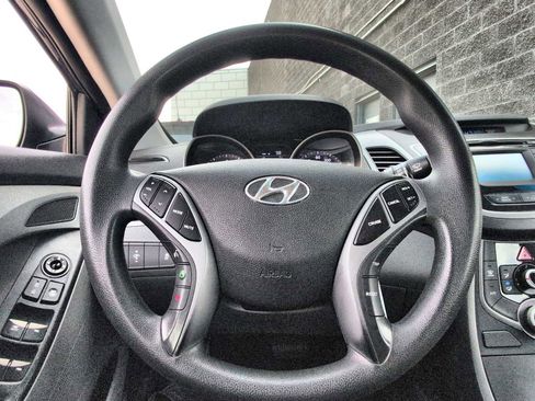 Used 2016 Hyundai Elantra SE w/ Option Group 02 FWD image 21