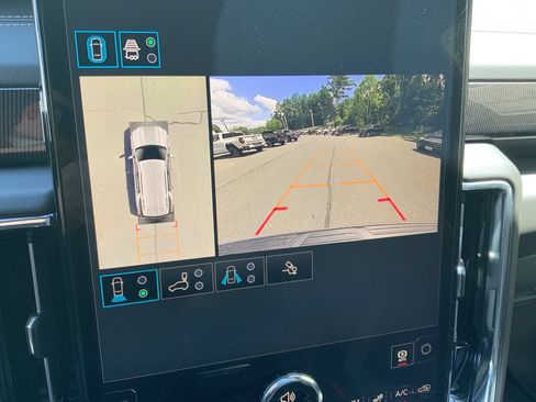 New 2026 GMC Yukon Elevation w/ Elevation Premium Package AWD/4WD image 16