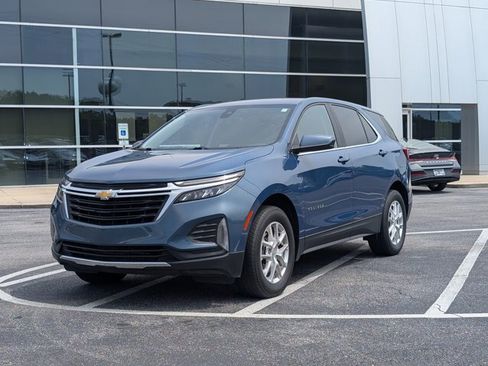 Used 2024 Chevrolet Equinox LT w/ Driver Convenience Package AWD/4WD image 1