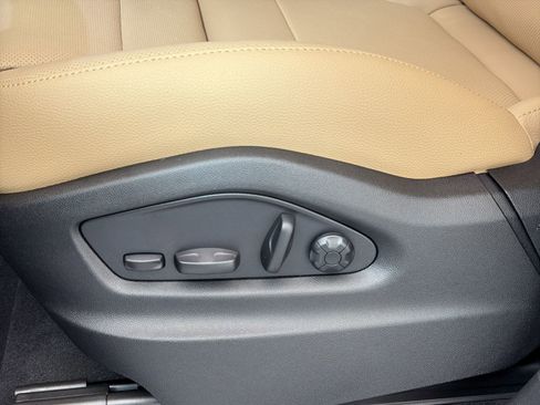 New 2026 Porsche Cayenne image 16