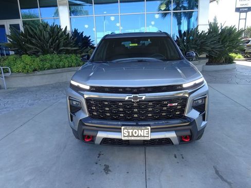 New 2026 Chevrolet Traverse Z71 w/ Enhanced Driving Package AWD/4WD image 2