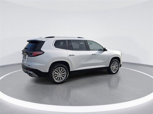 Used 2024 GMC Acadia Denali w/ Super Cruise Package image 8