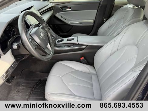 Used 2022 Toyota Avalon XLE image 10